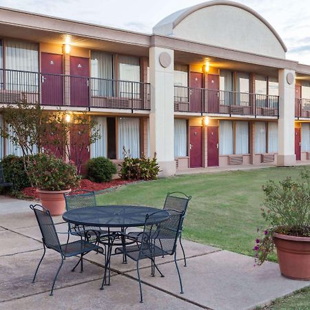 Days Inn By Wyndham Hillsboro Tx Exterior foto