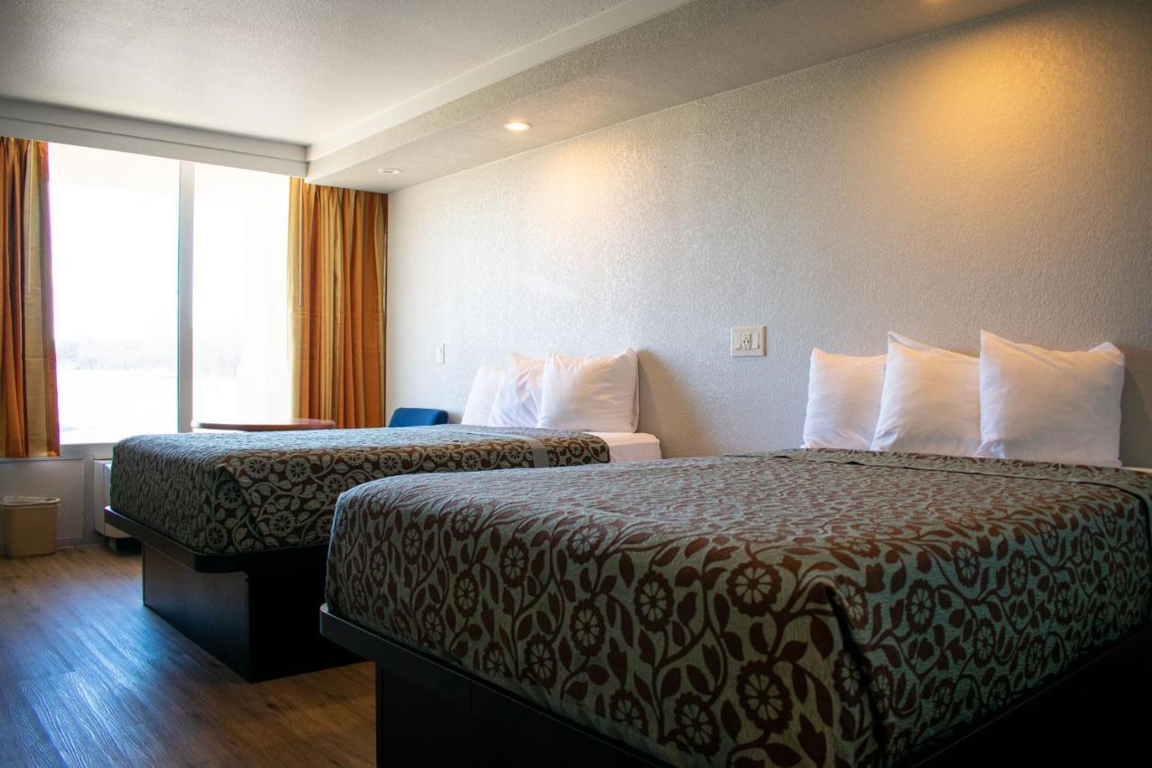 Days Inn By Wyndham Hillsboro Tx Exterior foto