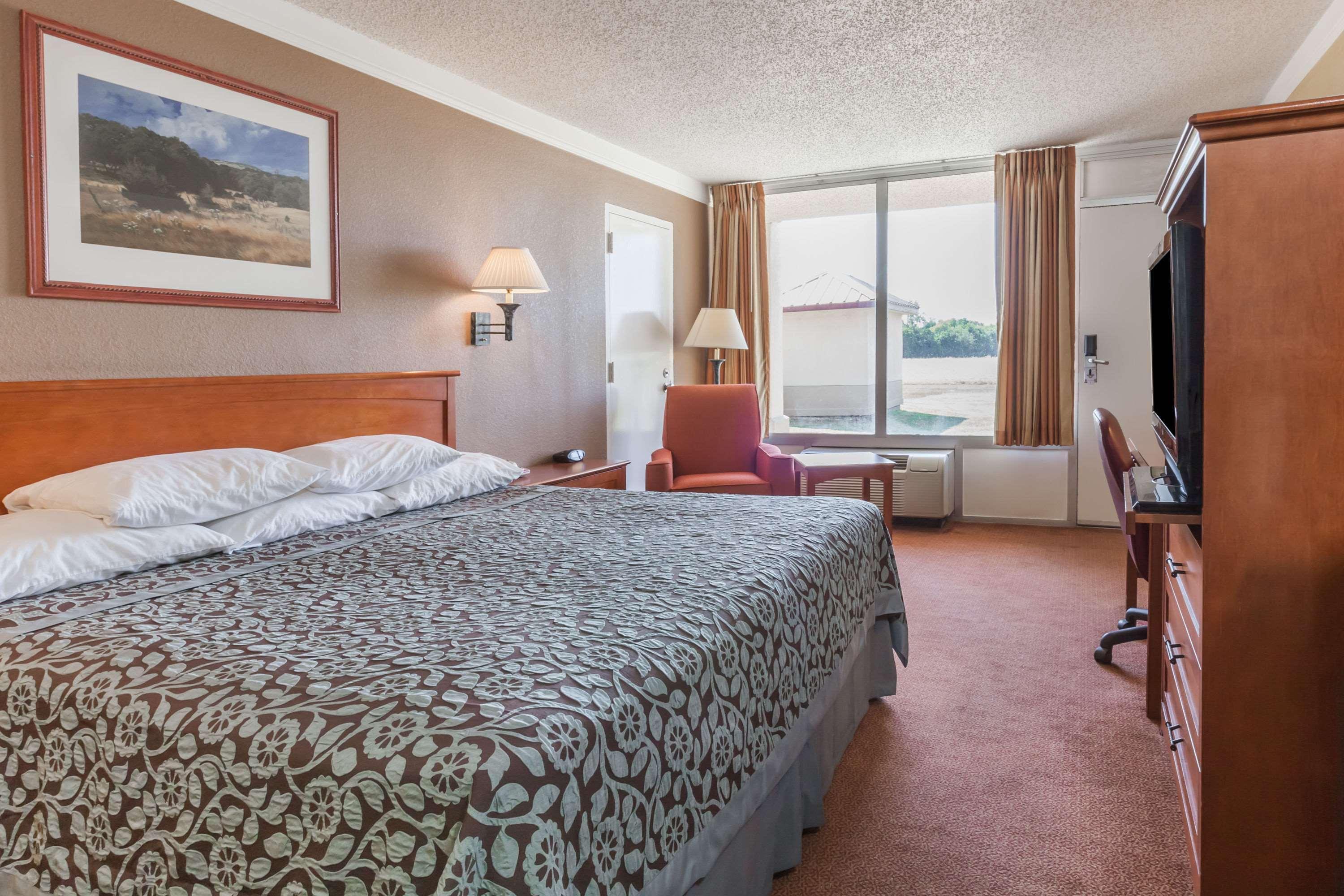 Days Inn By Wyndham Hillsboro Tx Exterior foto